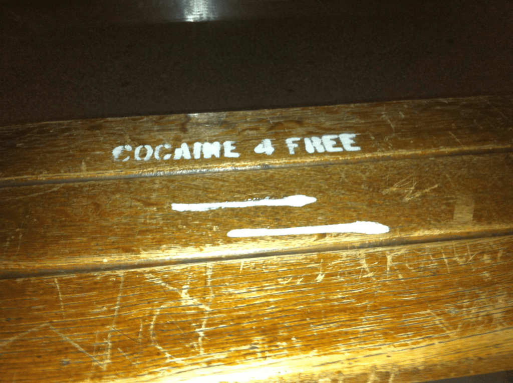photo - streetart heidelberg betriebshof cocain for free